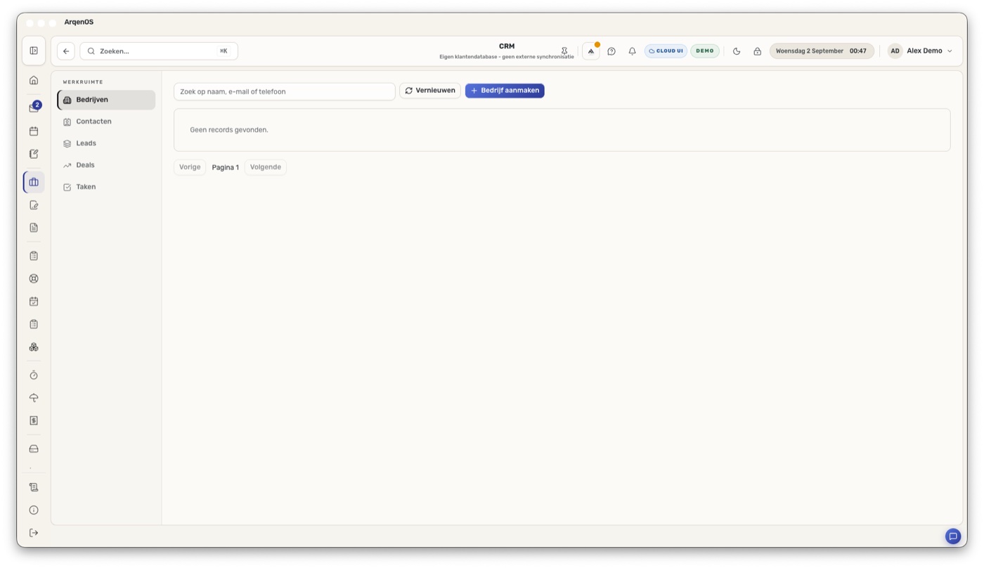 CRM-scherm van ArqenOS met de onderdelen bedrijven, contacten, leads, deals en taken. Lege demo-omgeving, zonder echte klantgegevens.