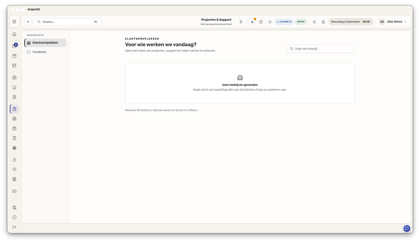 Scherm Projecten en support van ArqenOS, waar werk per klant georganiseerd wordt. Lege demo-omgeving, zonder echte klantgegevens.